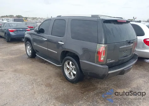 2010 GMC Yukon Denali z USA, uszkodzony, nr VIN 1GKUCEEF1AR225774